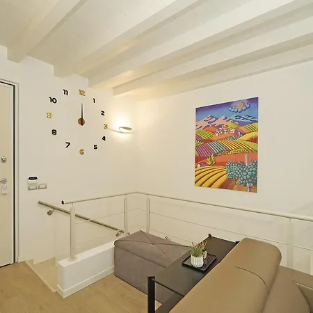 Alma Garda Apartment